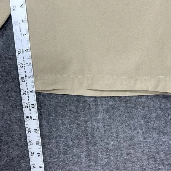 Lululemon Shorts 34 Mens Commission Slim Beige Tofino Sand 9" Inseam Chino - Picture 2 of 8